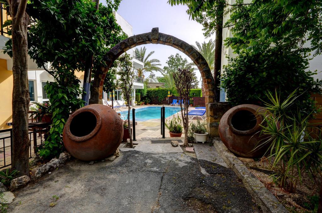 Polis Renos Apartments المظهر الخارجي الصورة