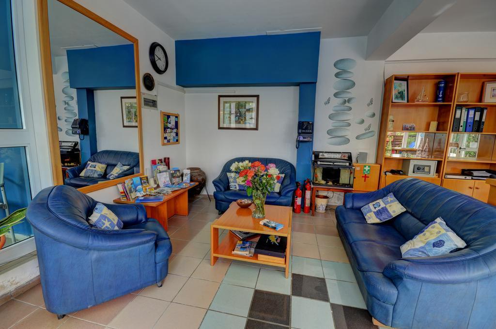 Polis Renos Apartments المظهر الخارجي الصورة